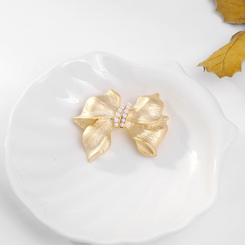 Elegant Glam Bow Knot Alloy Plating Inlay Artificial Pearls Women's Brooches