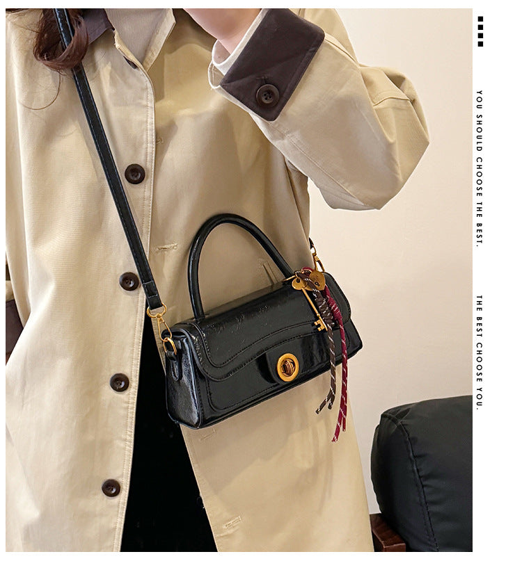 Women's Medium Pu Leather Solid Color Streetwear Square Lock clasp Crossbody Bag