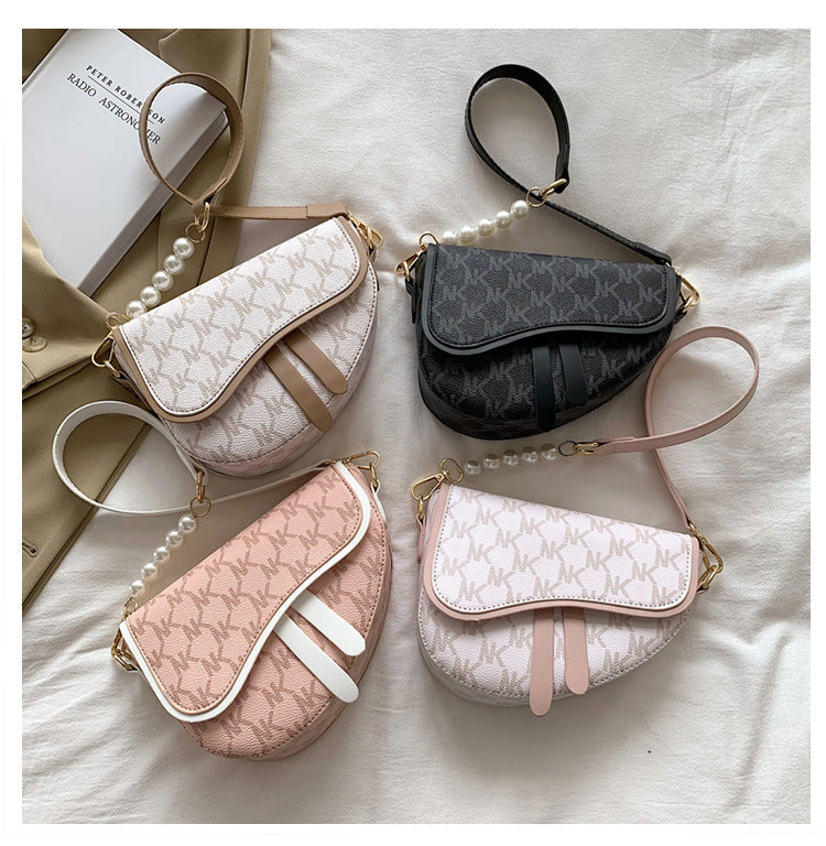 Women's Medium Pu Leather Letter Classic Style Streetwear Saddle Shape Magnetic Buckle Saddle Bag