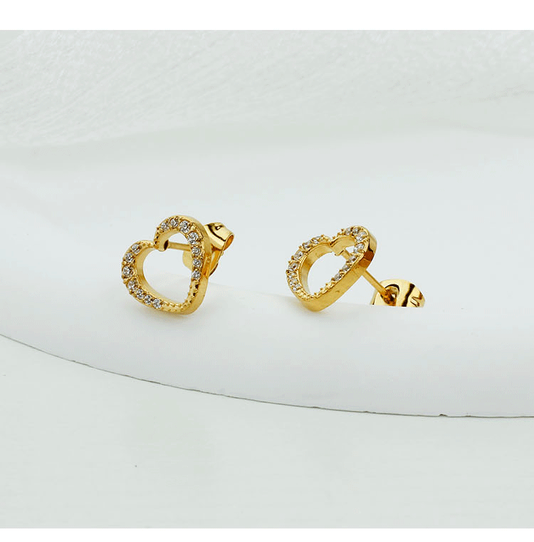 1 Pair Basic Modern Style Classic Style Heart Shape Plating Inlay Titanium Steel Zircon Gold Plated Ear Studs