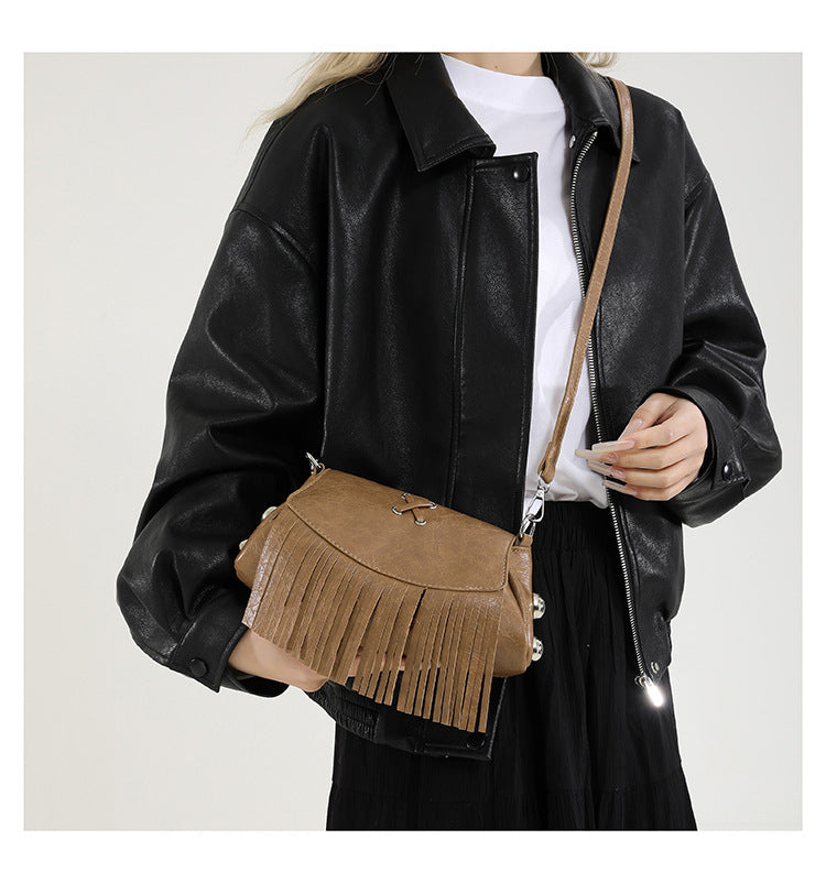 Women's Medium Pu Leather Solid Color Classic Style Tassel Square Magnetic Buckle Flip Cover Crossbody Bag