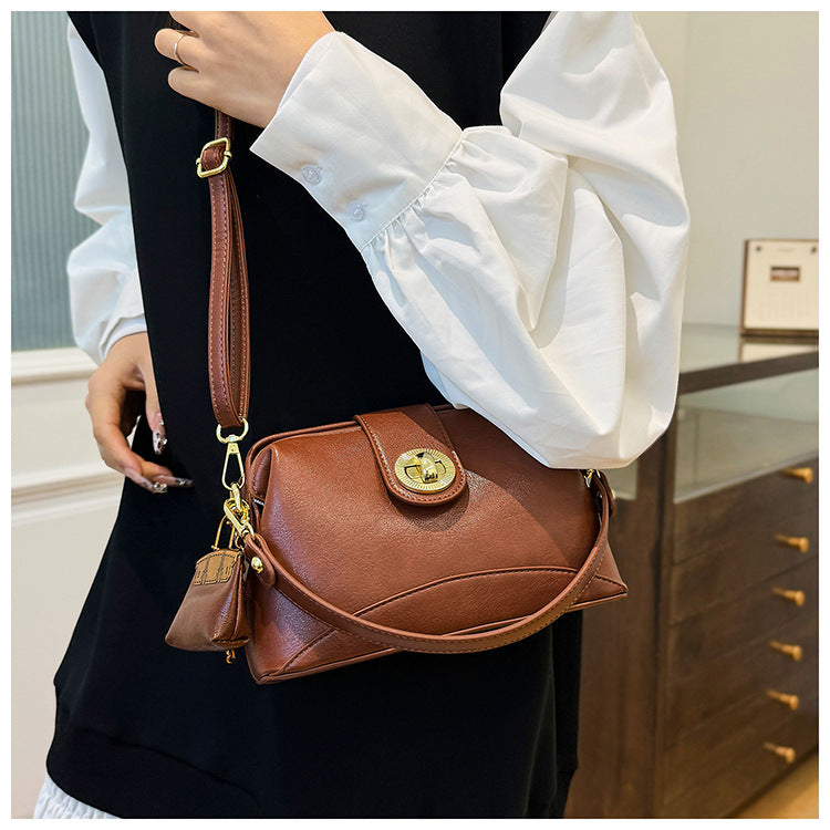 Women's Medium Pu Leather Solid Color Classic Style Streetwear Square Lock clasp Crossbody Bag