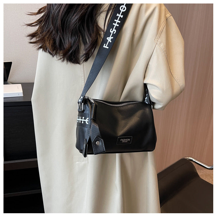 Women's Medium PU Solid Color Elegant Streetwear Oval Zipper Underarm Bag