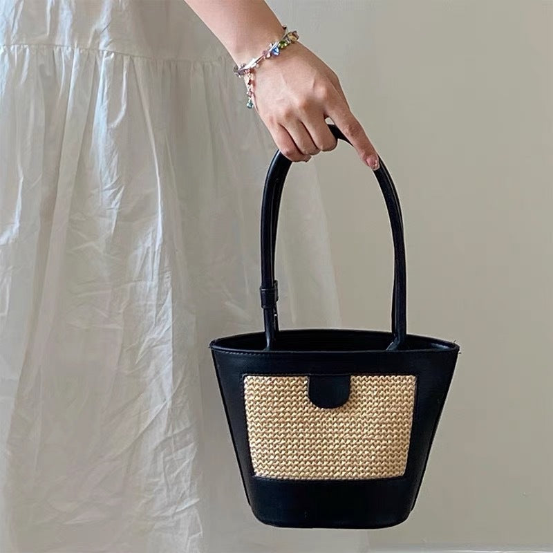 Women's Pu Leather Straw Splicing Vacation Weave Square Hook Loop Shoulder Bag