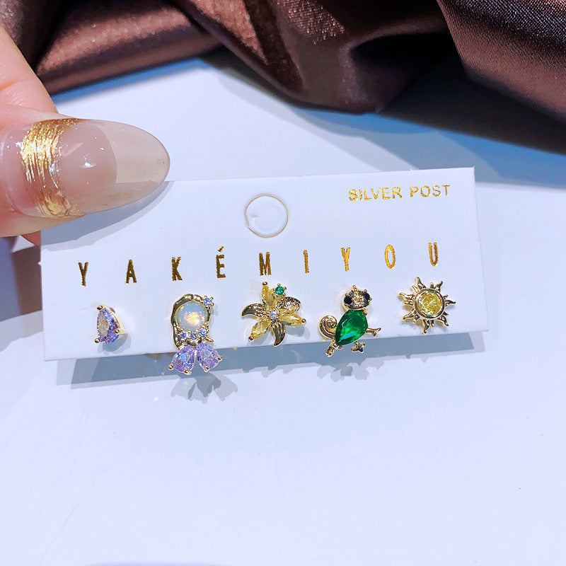 1 Set Sweet Cartoon Character Inlay Copper Zircon Ear Studs