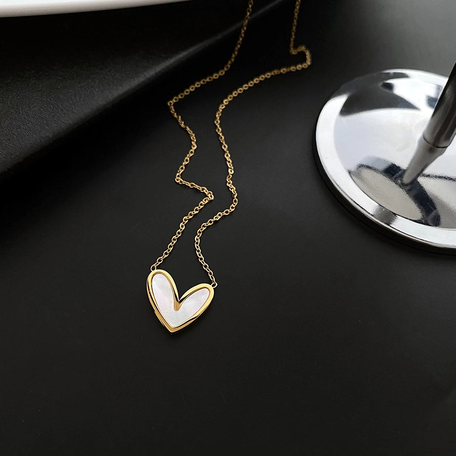 Jewelry Sweet Heart Shape Titanium Steel Shell 18K Gold Plated Gold Plated Inlay Pendant Necklace - CEJEW