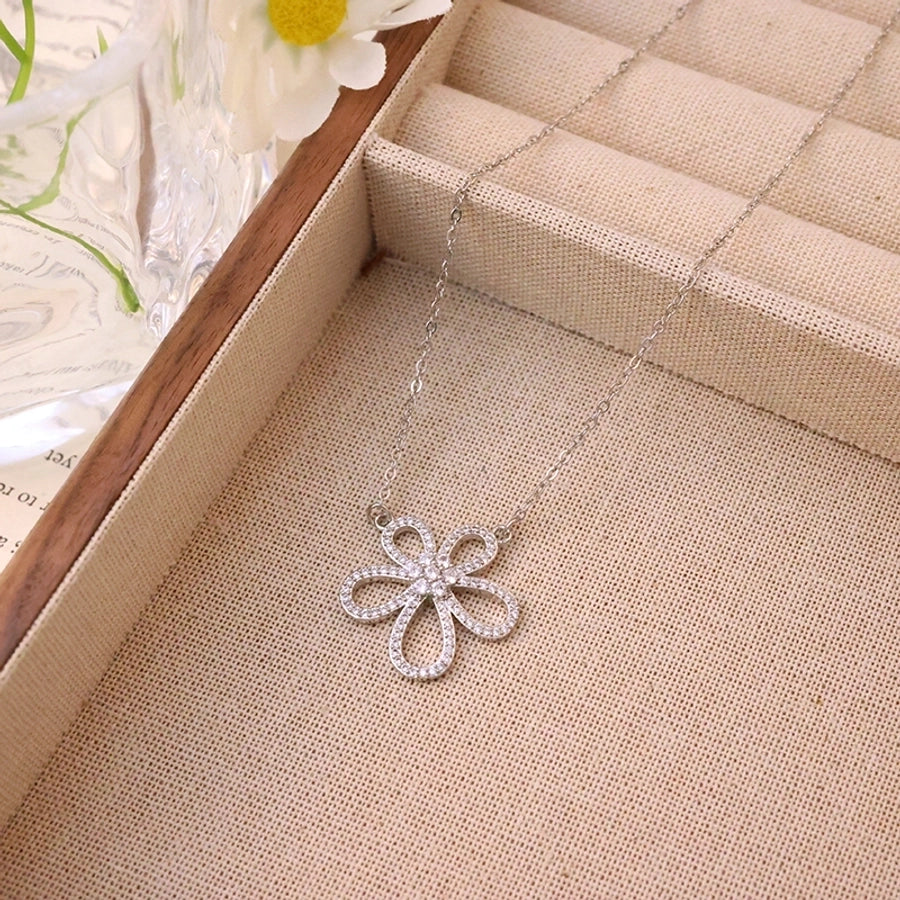 304 Stainless Steel Copper 18K Gold Plated K Gold Plated Flower Pendant Necklace