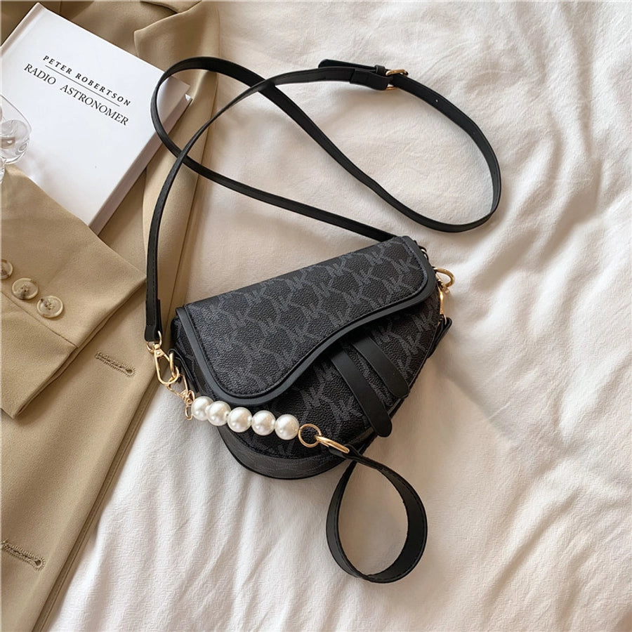 Women's Medium Pu Leather Letter Classic Style Streetwear Saddle Shape Magnetic Buckle Saddle Bag