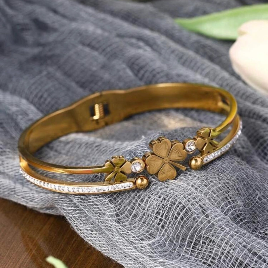 Elegant Flower Titanium Steel 18K Gold Plated Bangle In Bulk