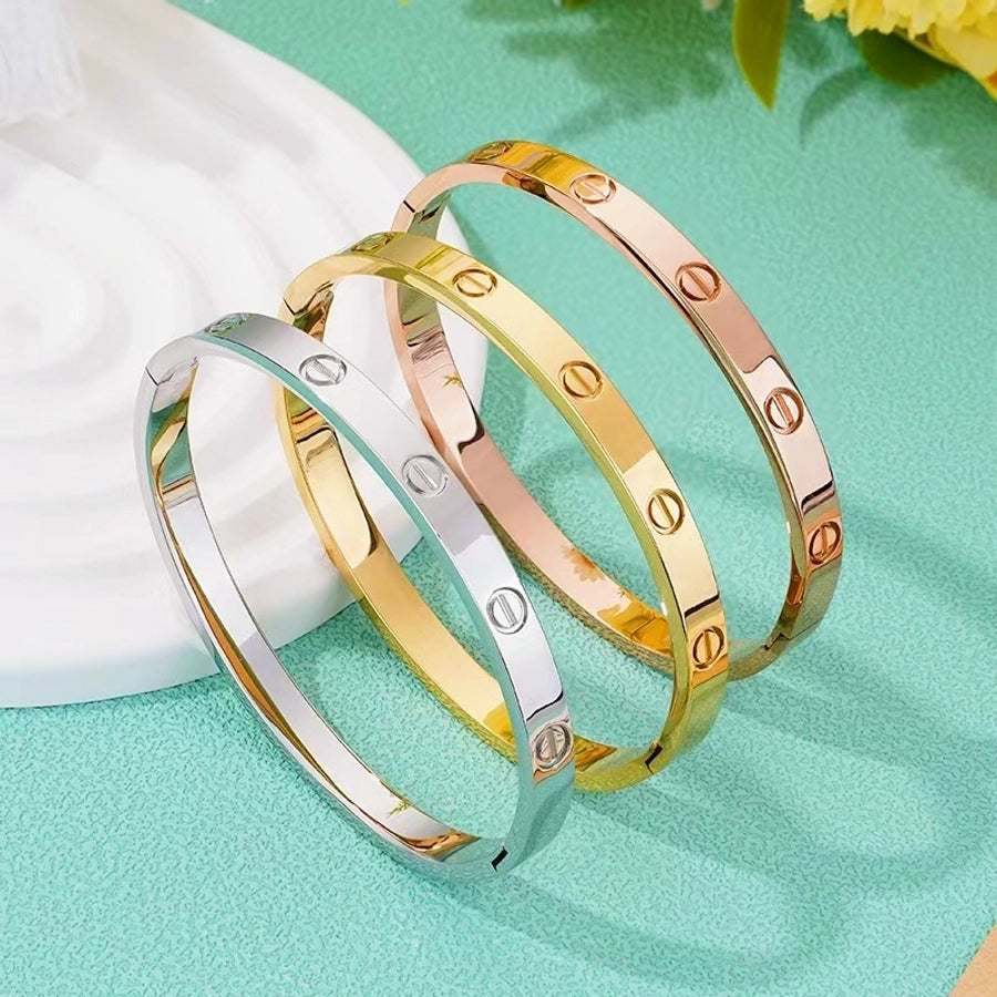 Elegant Flower Titanium Steel 18K Gold Plated Bangle In Bulk