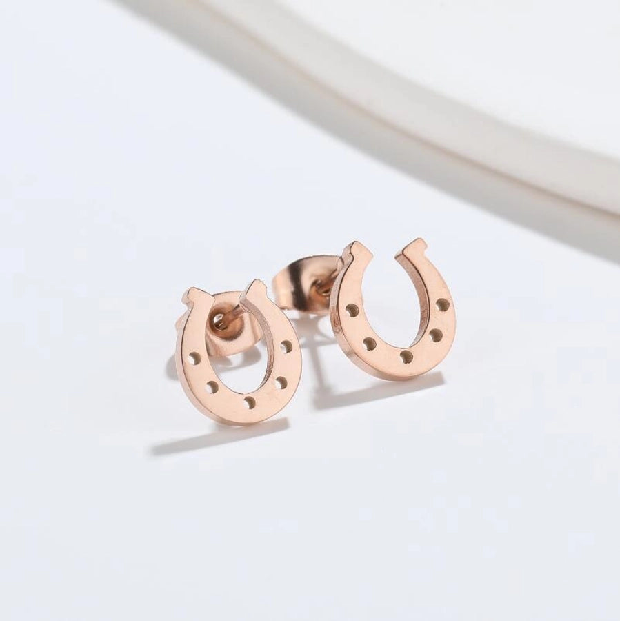 1 pair fashion star moon wings titanium steel asymmetrical plating hollow out ear studs - CEJEW