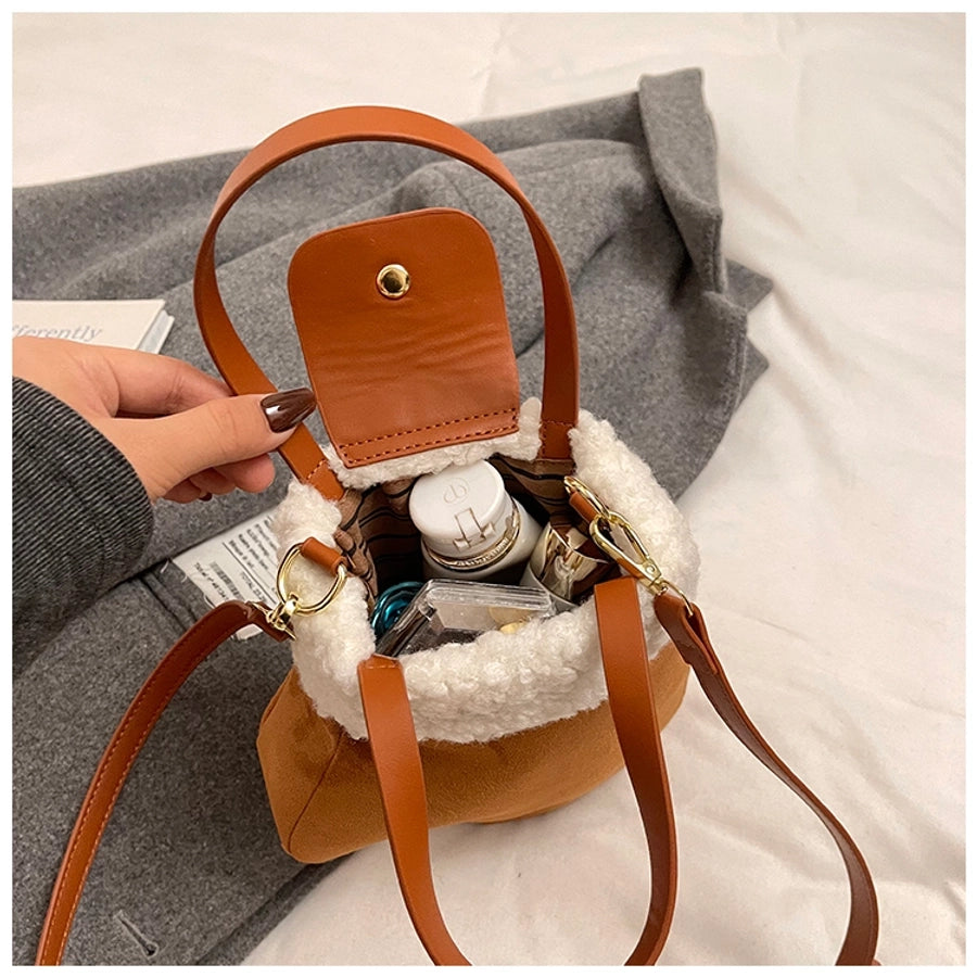 Women's Small Pu Leather Solid Color Streetwear Sewing Thread Glove-shaped Magnetic Buckle Crossbody Bag