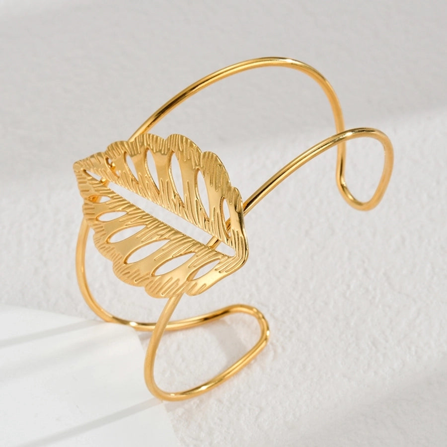 Retro French Style Leaves Heart Shape Butterfly 304 Stainless Steel 18K Gold Plated Bangle In Bulk