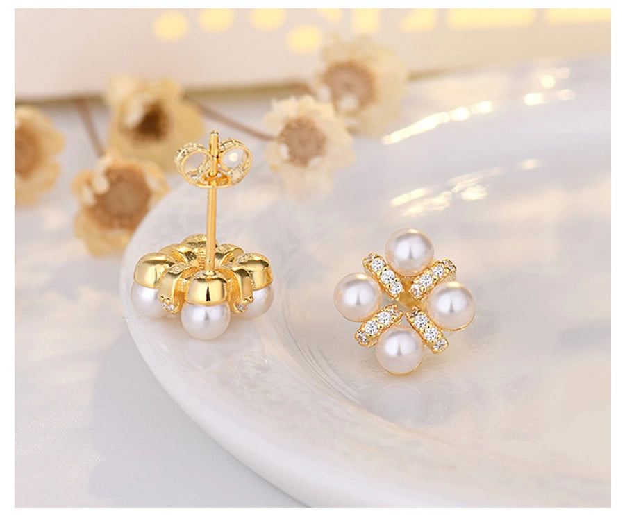 New Fashion s925 Silver Pin Earrings Korean Elegant New Gentle Flower Pearl Earrings Cold Wind Earrings for Women