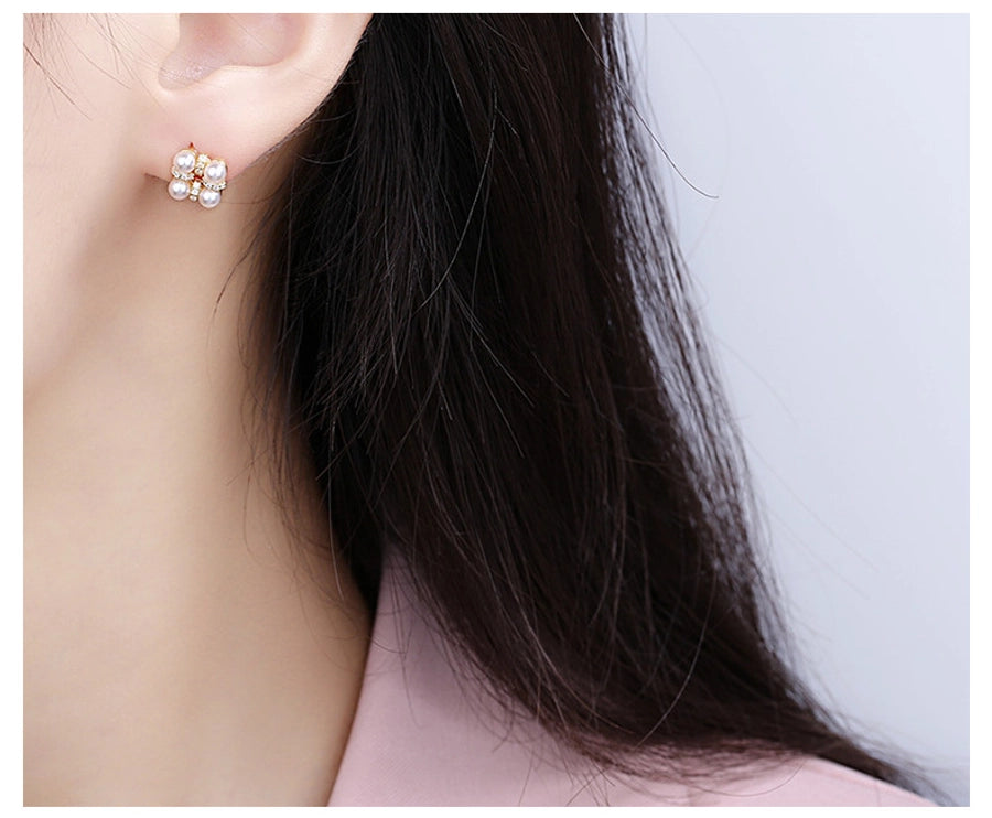 New Fashion s925 Silver Pin Earrings Korean Elegant New Gentle Flower Pearl Earrings Cold Wind Earrings for Women