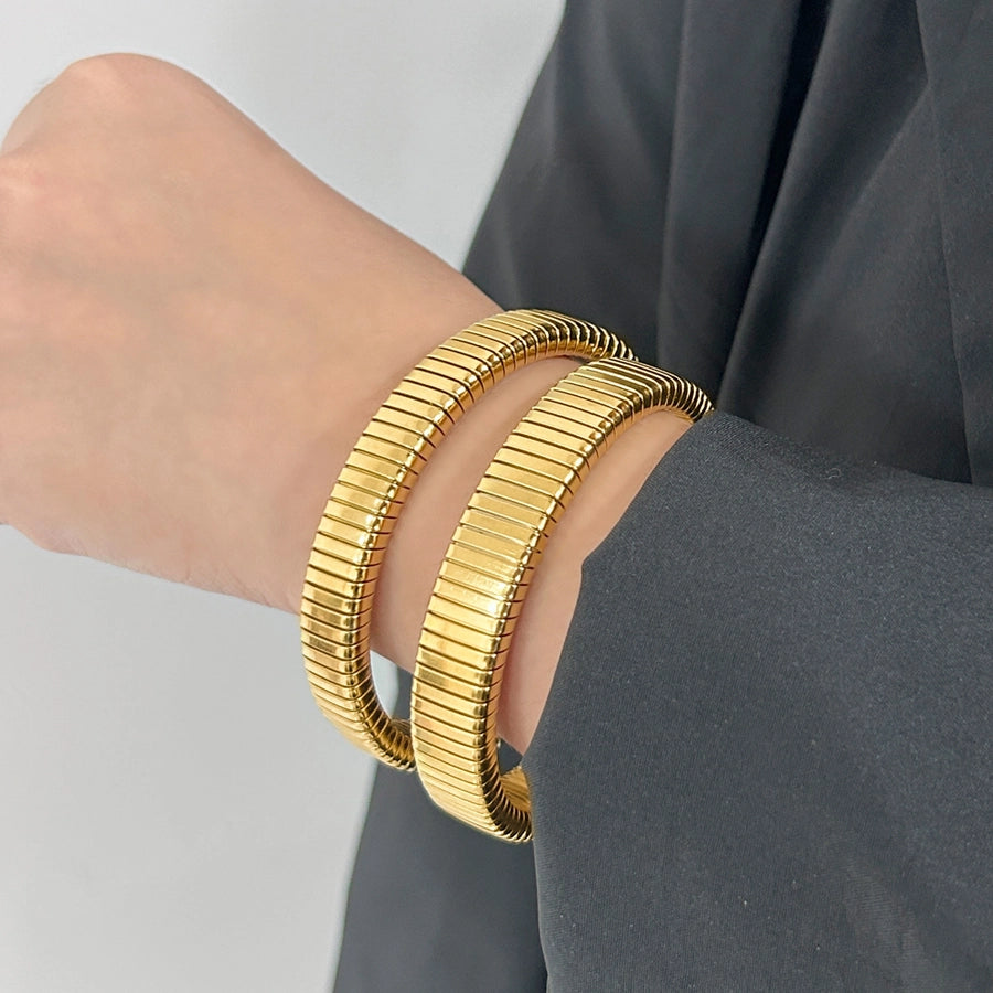 Retro Commute Stripe 304 Stainless Steel 18K Gold Plated Bangle In Bulk