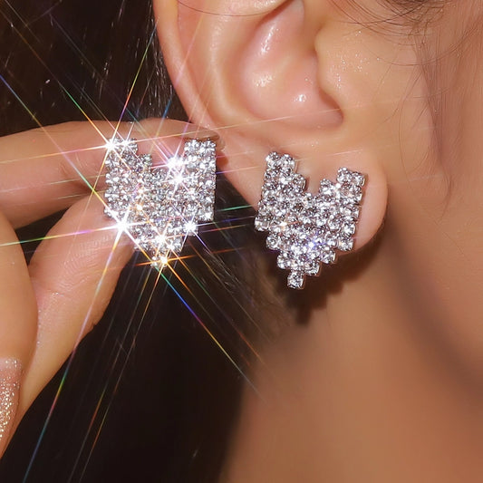 1 Pair Luxurious Shiny Heart Shape Rhinestone Copper Ear Studs