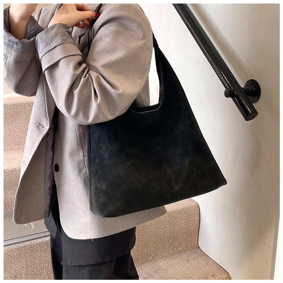 Women's Medium Pu Leather Solid Color Streetwear Sewing Thread Square Magnetic Buckle Tote Bag