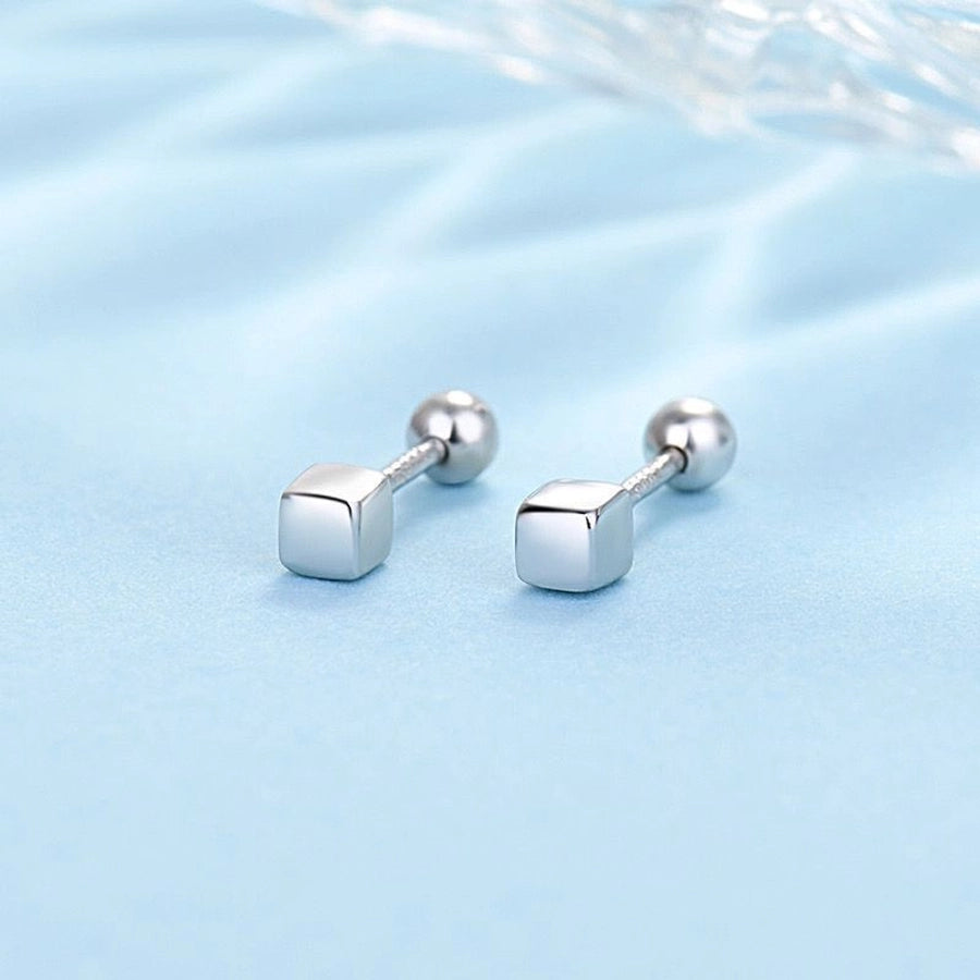 S925 silver anti-lost earrings love four-leaf clover round earrings stainless steel screw to prevent falling off without picking ear holes