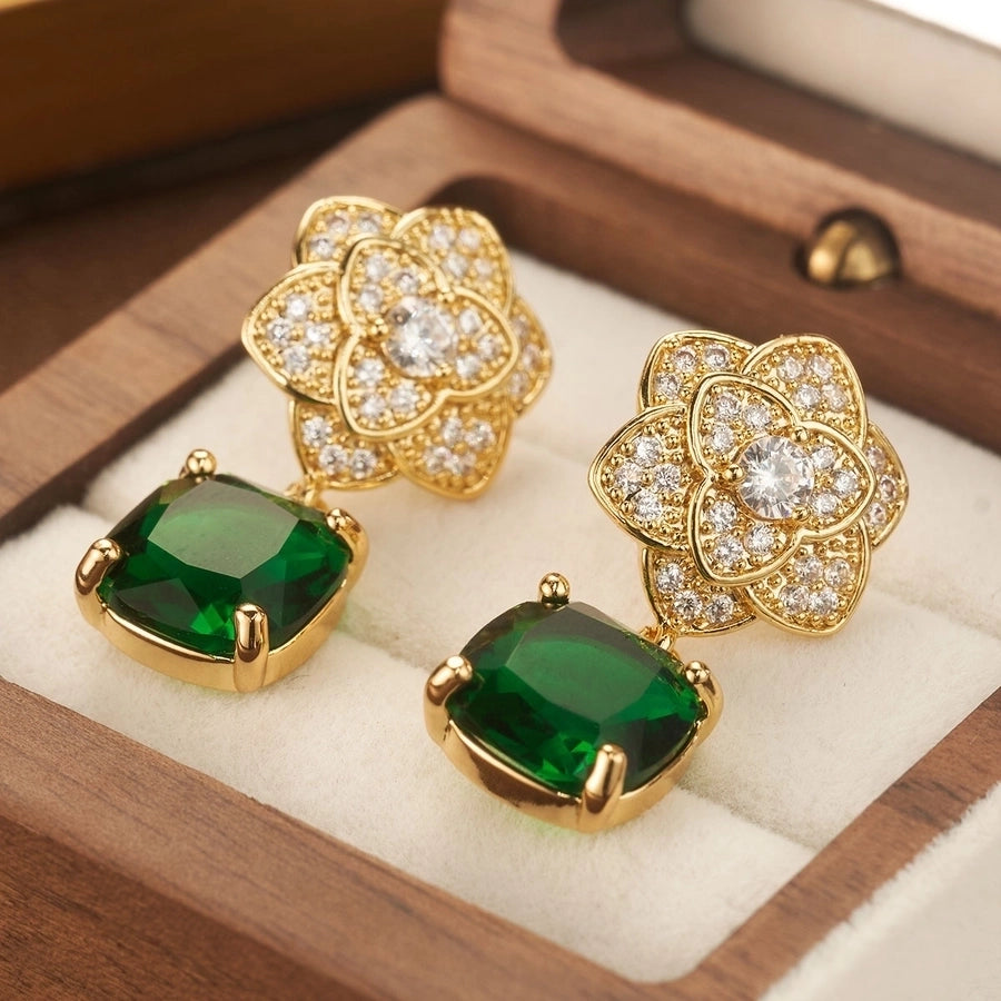 1 Pair Elegant Shiny Square Flower Plating Inlay Copper Zircon 18K Gold Plated Drop Earrings