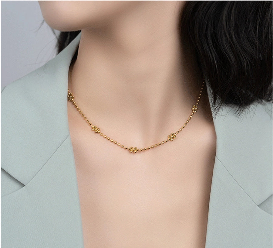 casual simple style flower stainless steel titanium steel plating 18k gold plated necklace