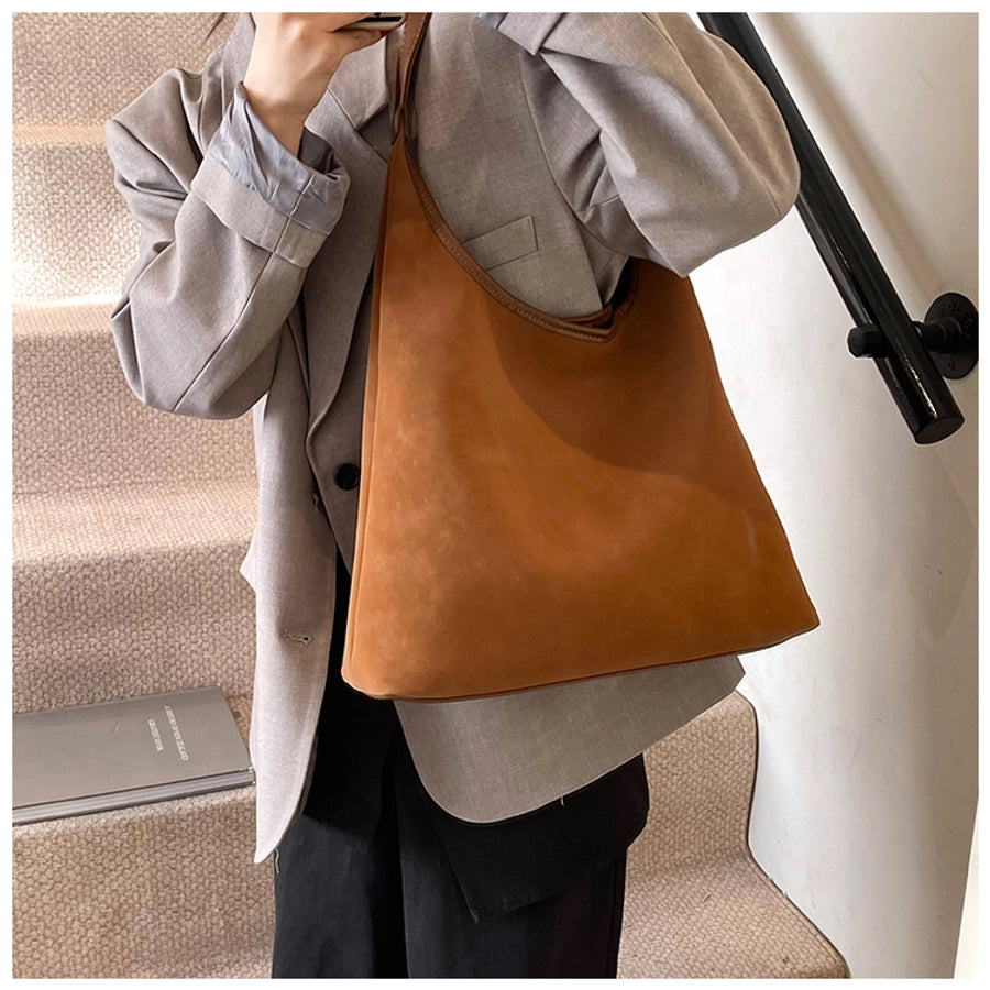 Women's Medium Pu Leather Solid Color Streetwear Sewing Thread Square Magnetic Buckle Tote Bag