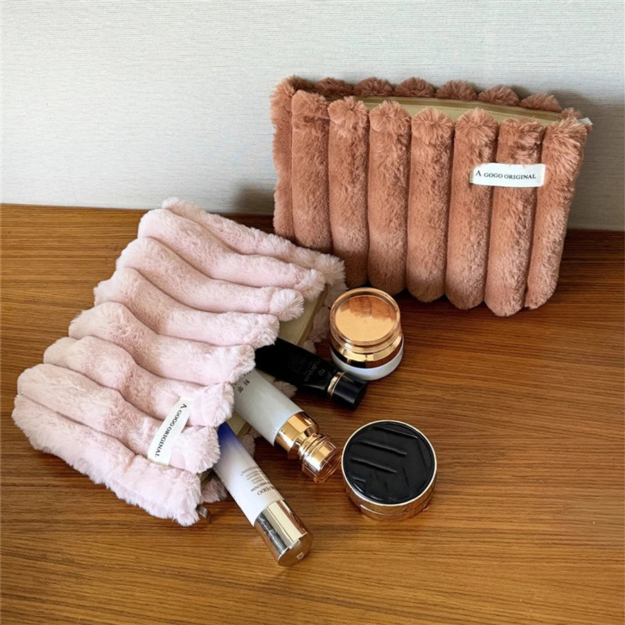 Elegant Streetwear Solid Color Plush Square Makeup Bags