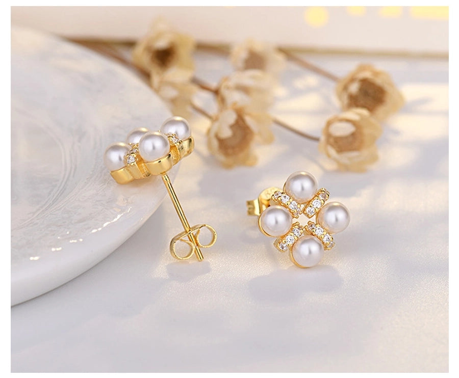 New Fashion s925 Silver Pin Earrings Korean Elegant New Gentle Flower Pearl Earrings Cold Wind Earrings for Women