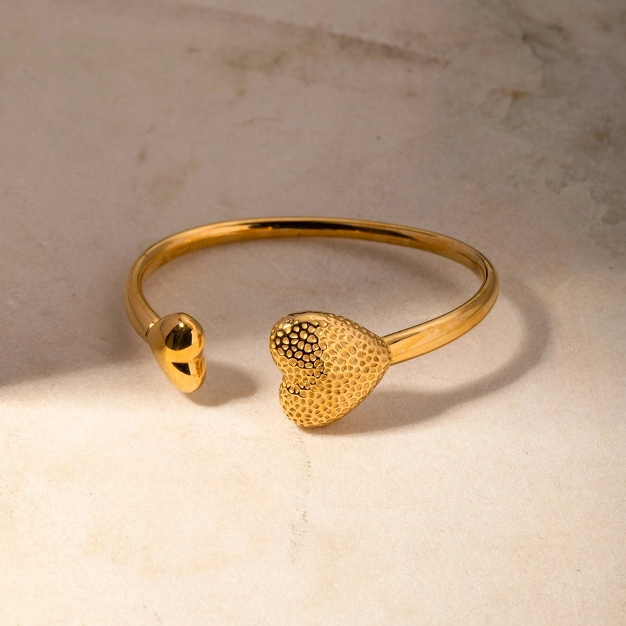 IG Style Heart Shape 304 Stainless Steel 18K Gold Plated Titanium Steel Bangle In Bulk