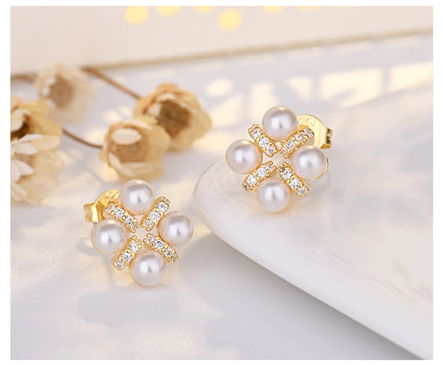 New Fashion s925 Silver Pin Earrings Korean Elegant New Gentle Flower Pearl Earrings Cold Wind Earrings for Women