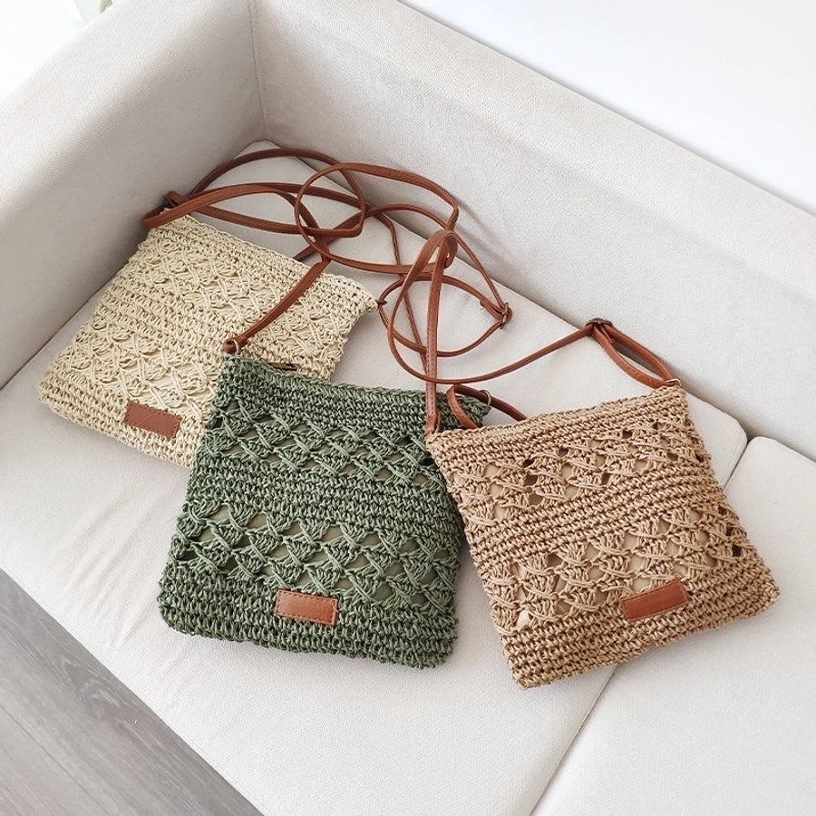 Women's Medium Paper Solid Color Classic Style Weave Hollow Square Zipper Straw Bag