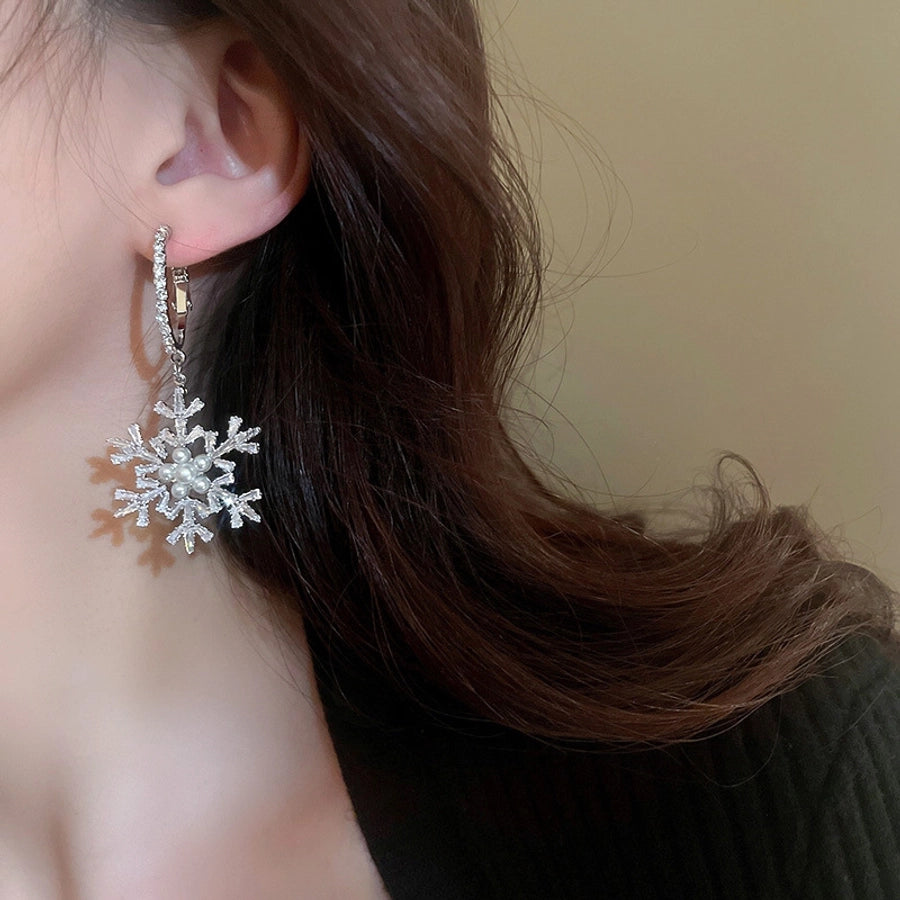 1 Pair Casual Simple Style Streetwear Snowflake Inlay Copper Artificial Pearls Zircon Earrings