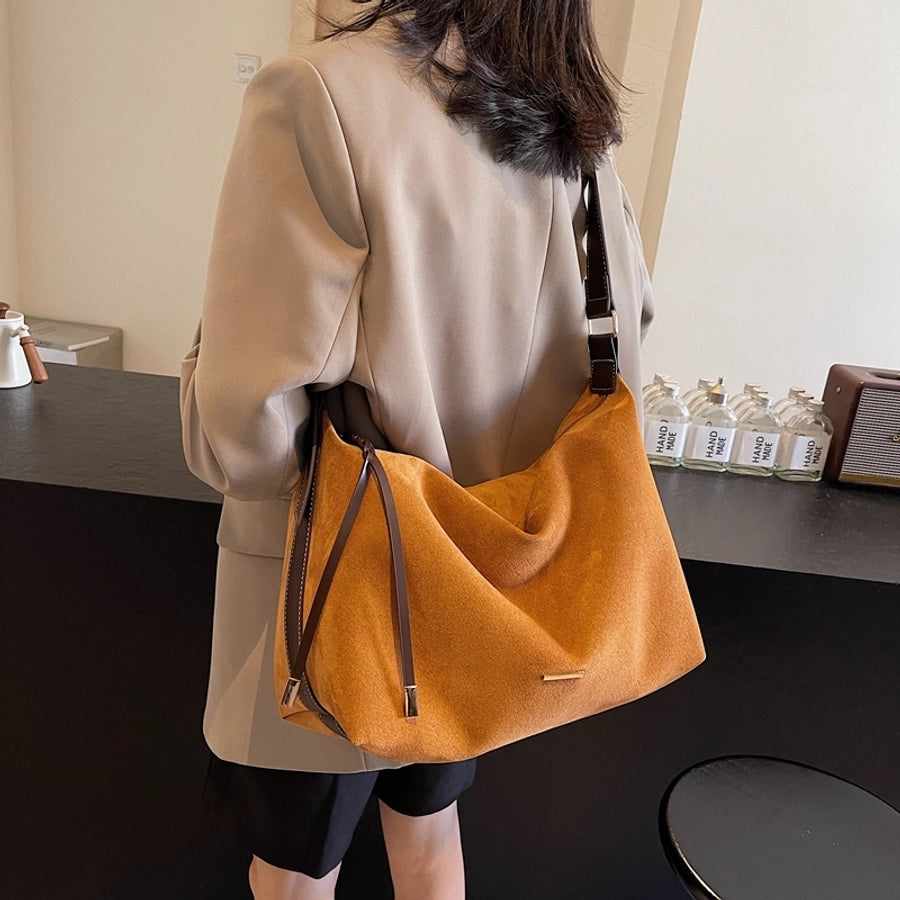 Women's Medium Pu Leather Solid Color Basic Streetwear Pillow Shape Zipper Tote Bag